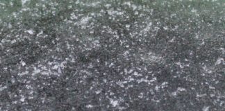 Verbreitet Dauerfrost und Glätte