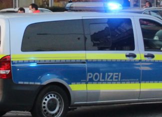 Fahrzeugrennen endet mit Unfall