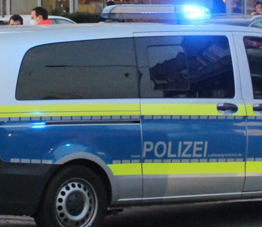 Umgekippter Lkw auf der BAB 1 sorgt für Vollsperrungen