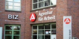 Arbeitsminister Madsen kommentiert Arbeitsmarktdaten