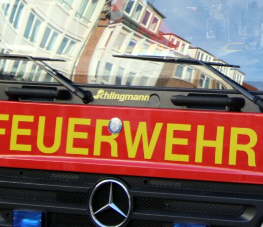 Brand im Obergeschoss eines Mehrfamilienhauses