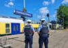 Zugbegleiterin bei Fahrkartenkontrolle sexuell belästigt