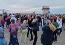 Silvester-Party an zwei Stränden