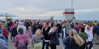 Silvester-Party an zwei Stränden