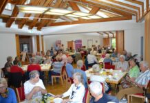 Bürgermeisterin Julia Samtleben zu Gast beim Seniorenfrühstück
