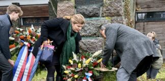 Kranzniederlegungen am Volkstrauertag