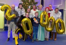 Theater Lübeck feiert 20000. Besucher beim Weihnachtsstück