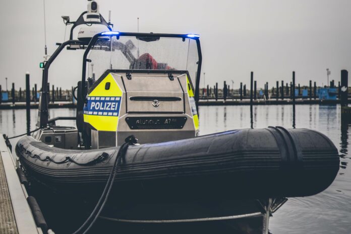 Das Bild zeigt eines der neuen Boote der Landespolizei S-H in Kiel.