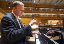 Vladar spielt Kammermusik