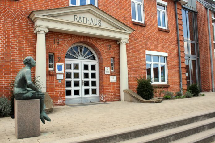 Rathaus Stockelsdorf 150425