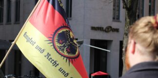 Lübeck: Demo auf dem Markt gegen politische Gewalt