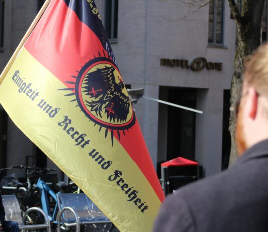 Lübeck: Demo auf dem Markt gegen politische Gewalt