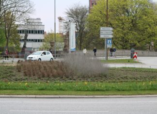 Verkehrskontrollen am Lindenplatz