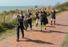 50 Kilometer entlang der Lübecker Bucht: Ostsee-Megamarsch 2026