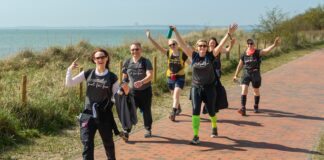 50 Kilometer entlang der Lübecker Bucht: Ostsee-Megamarsch 2026