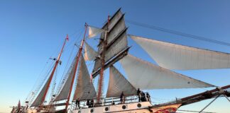 Segelschiff LOTH LORIËN wieder in Grömitz