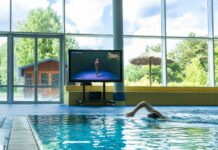Lübecker Schwimmbäder testen innovative digitale Schwimmschule
