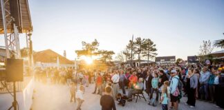 Erstes Weinfest im Dünenpark