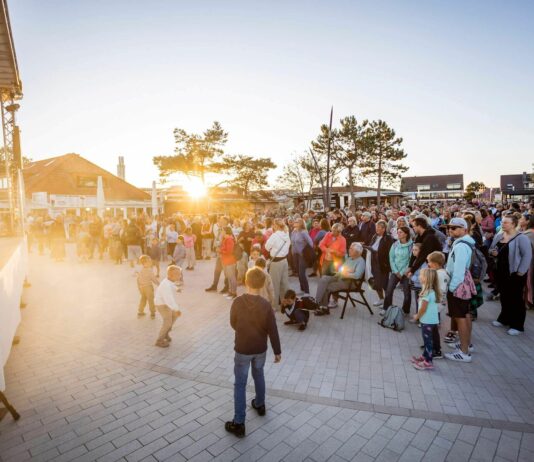 Erstes Weinfest im Dünenpark