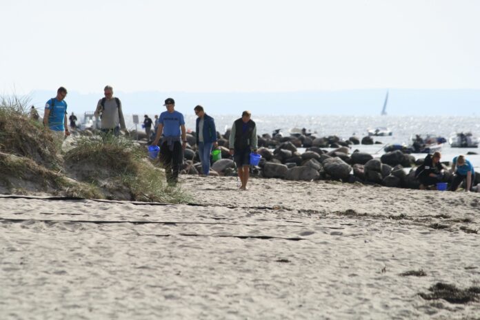 Strandmüllsammlung_UWH_Simon_Gabriel