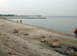 Wer hat Modellsegelschiff „Adelheid“ aus der Ostsee an Bord genommen?