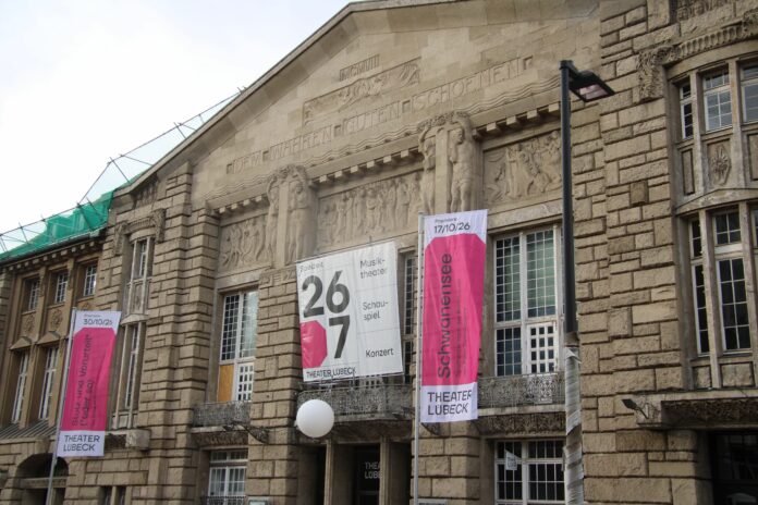 Theater 221026